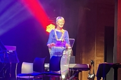 B5883469-BCD0-47C6-B1ED-207275237B52_1_105_c